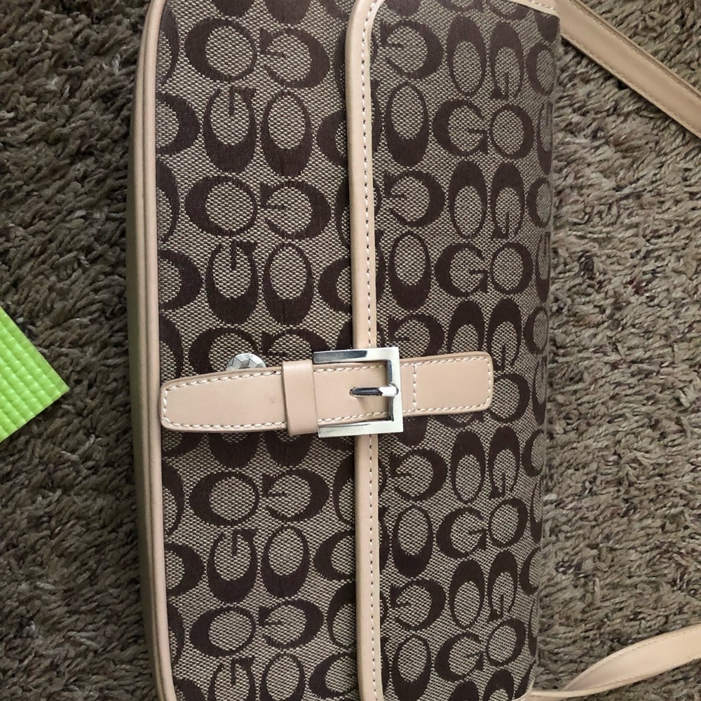 Purse  (non name brand)